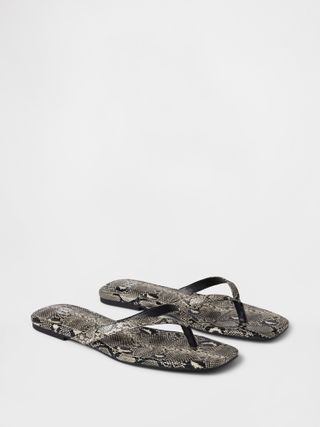 Gap, Vegan Leather Flip Flop Sandals