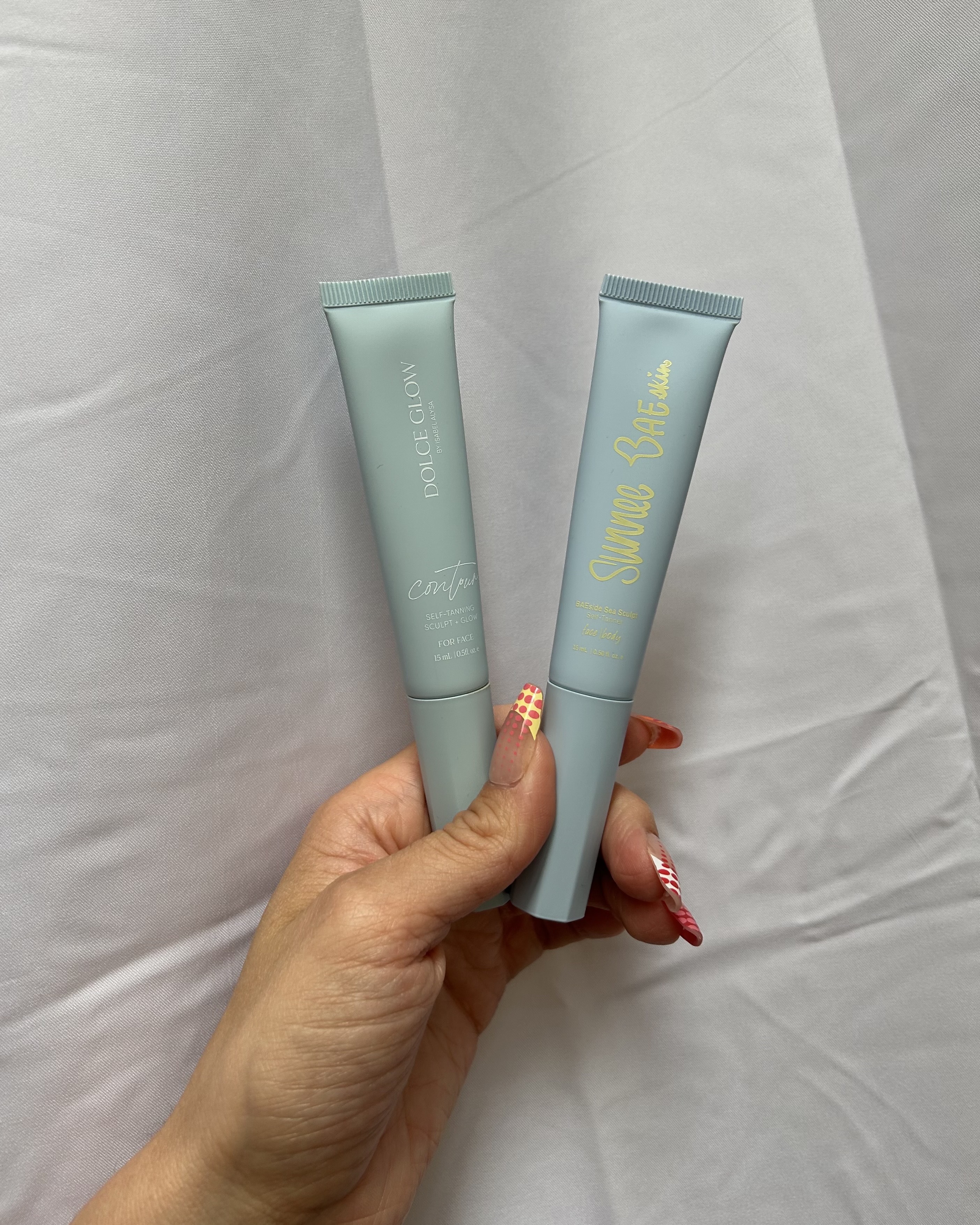 Alyssa Brascia holding contour wands.