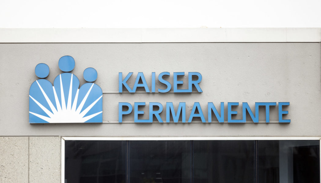 A Kaiser Permanente systems outage has pharmacies relying on pen and paper