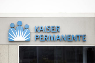 A Kaiser Permanente systems outage has pharmacies relying on pen and paper