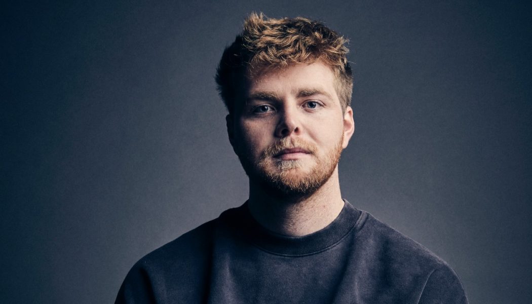 Alex Warren 2025 Tour Dates: How To Get Tickets