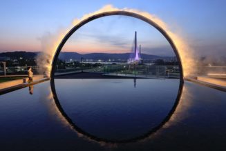 'Arc ZERO: Eclipse' Brings Mist and Light Installation to Seoul's Skyline