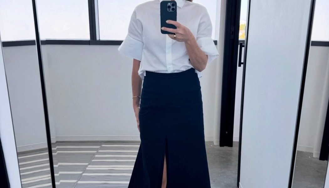 Fashion People in Their 20s and 50s Wear This Flat-Shoe Trend With Skirts to Look Chic