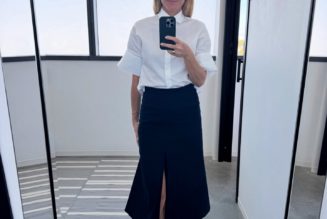 Fashion People in Their 20s and 50s Wear This Flat-Shoe Trend With Skirts to Look Chic