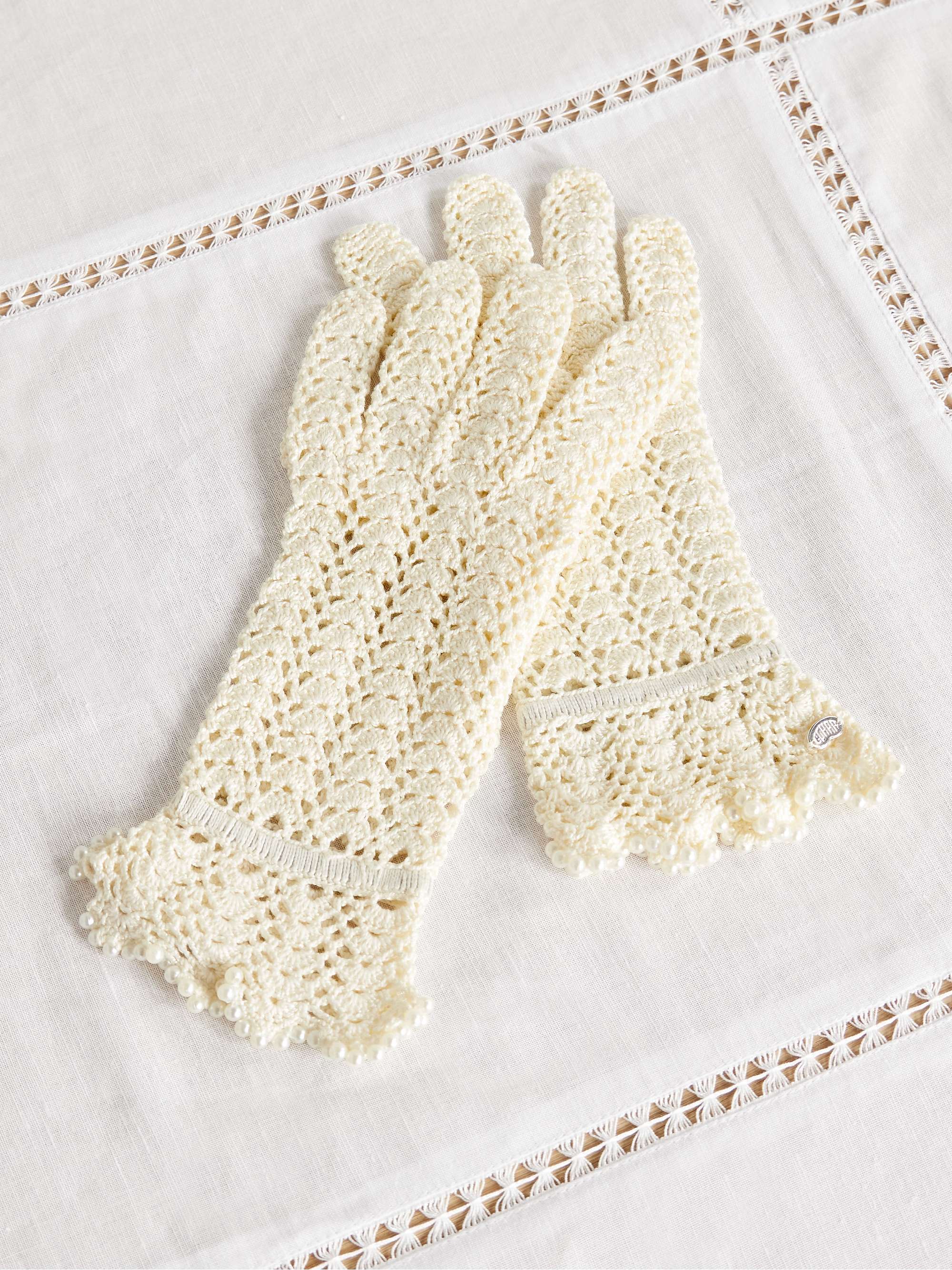 Faux Pearl-Trimmed Crocheted Cotton Gloves