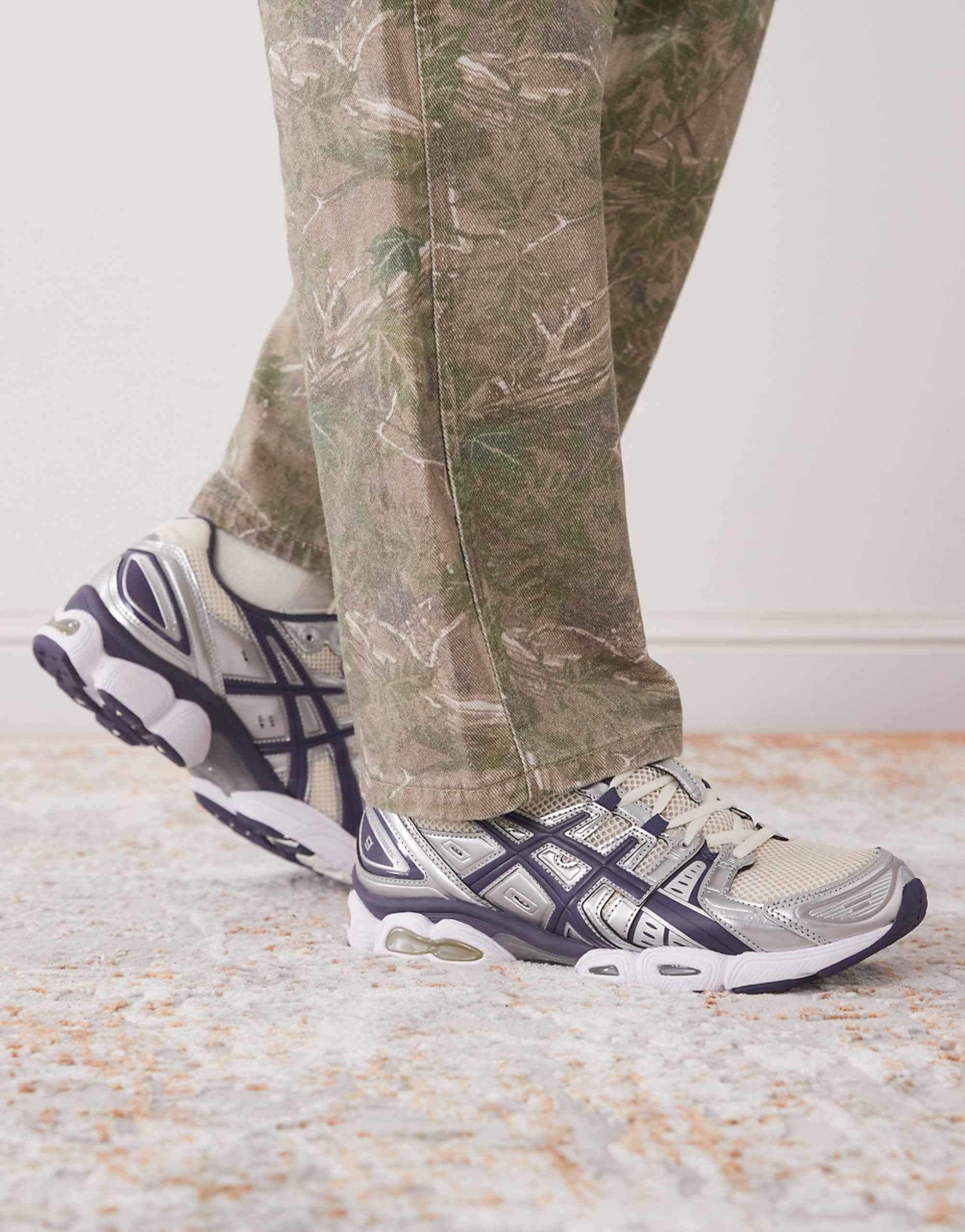 Asics Gel-Nimbus 9 Trainers in Oatmeal and Indigo Fog