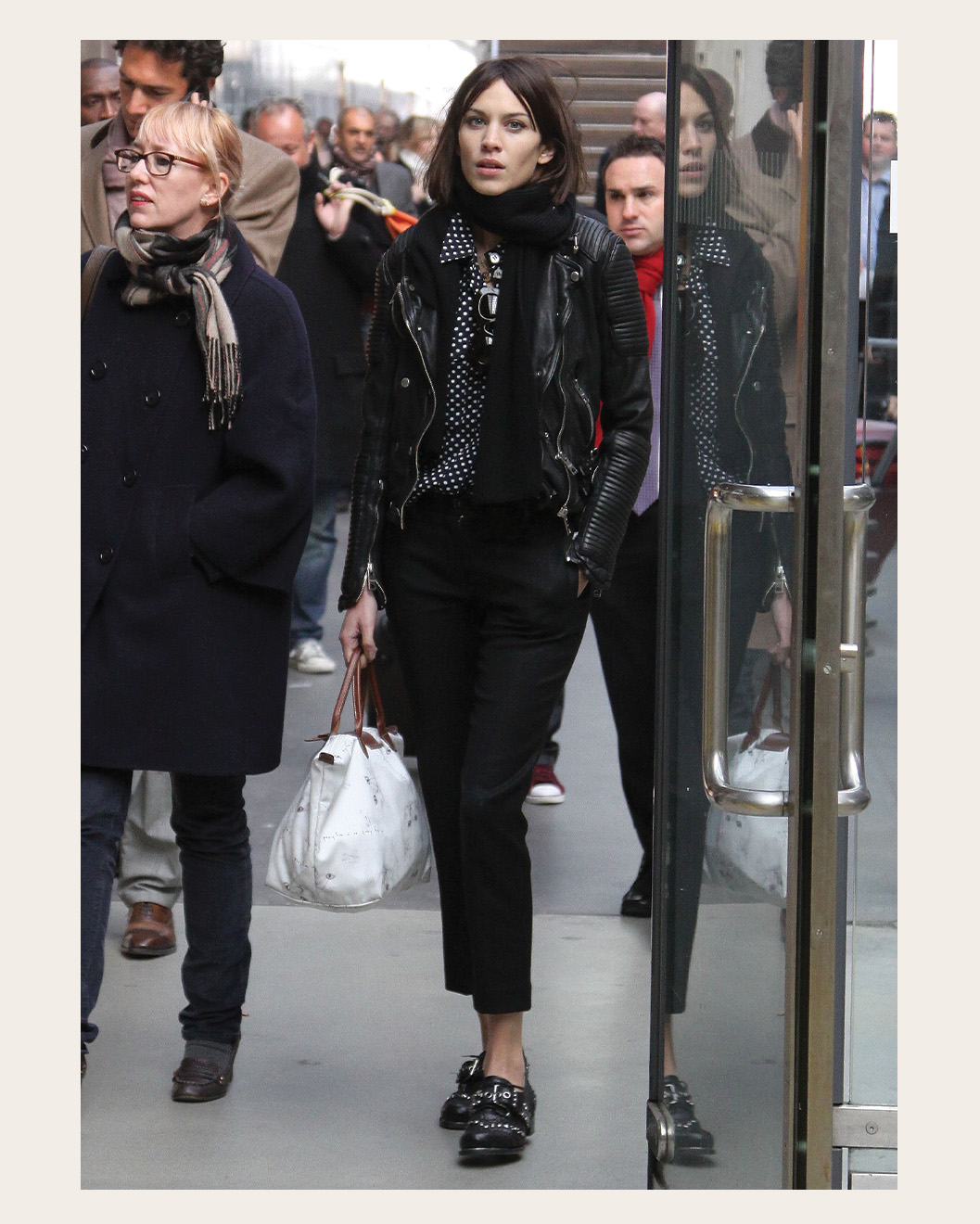 Alexa Chung carries a kitten print Le Pliage bag