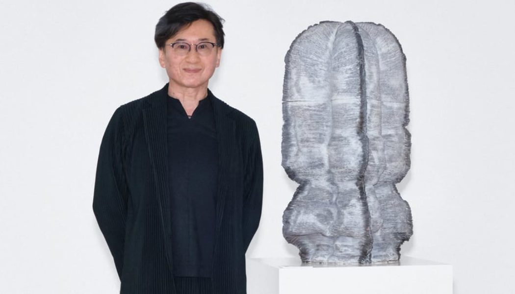 Japanese Sculptor Kunimasa Aoki Wins 2025 Loewe Foundation Craft Prize