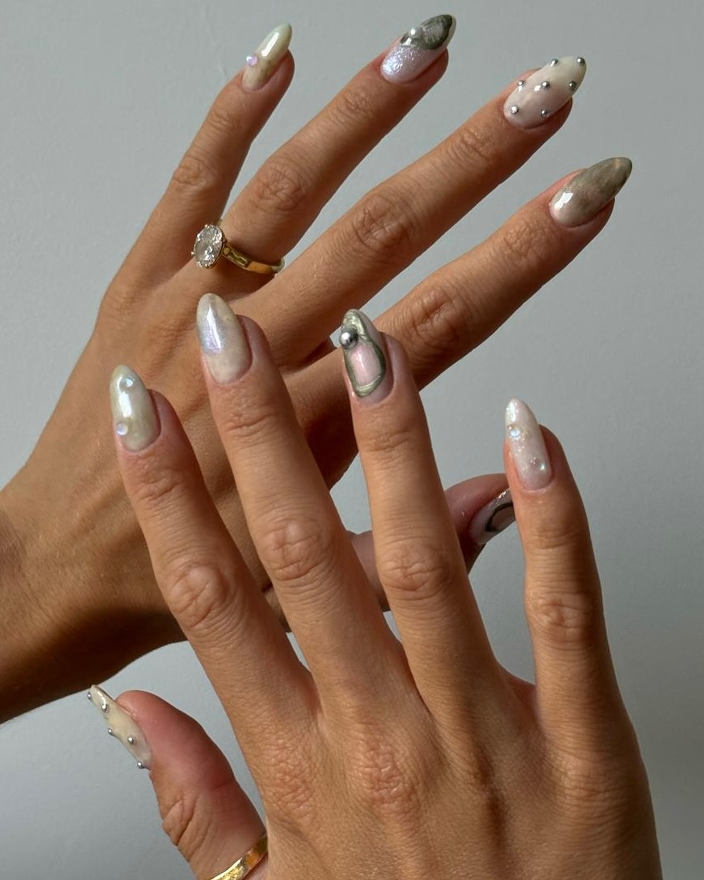 Marine nails trend designs