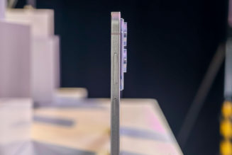 Samsung’s S25 Edge is a thin phone with two big tradeoffs