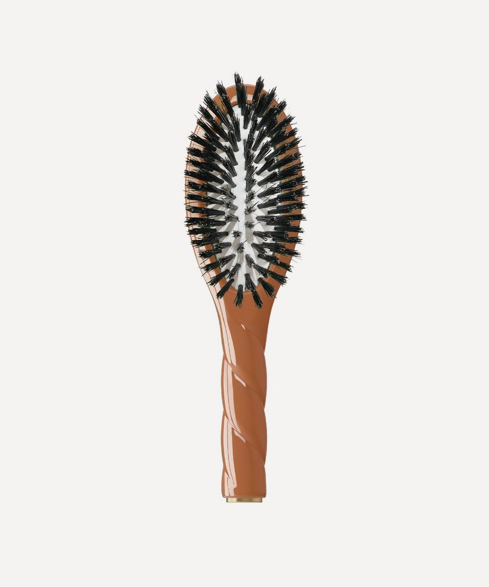 N.01 the Universal Petite Brush