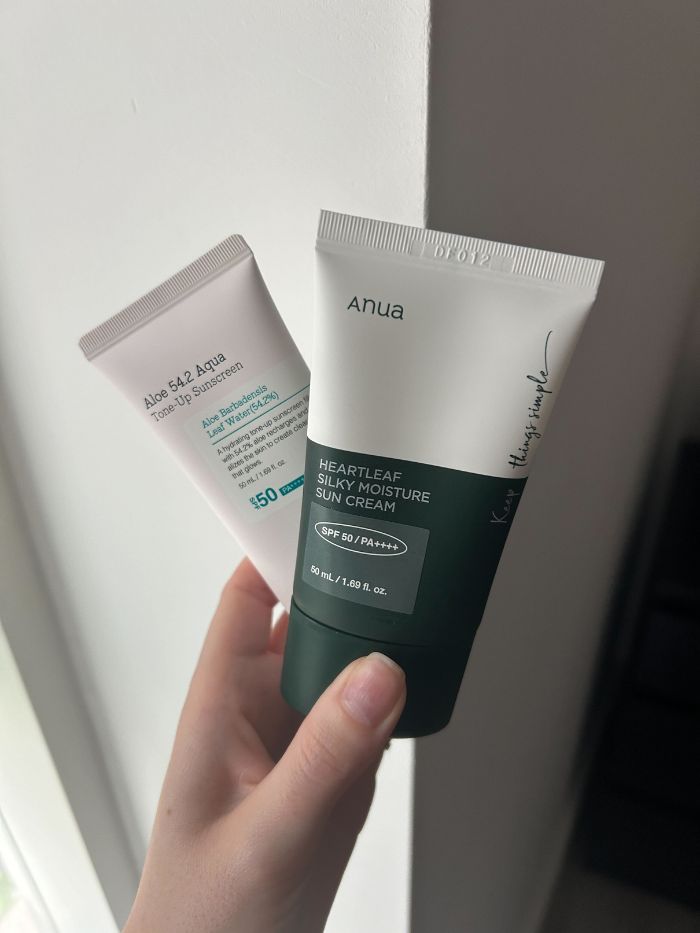 Junior beauty editor, Grace Lindsay, testing Korean sunscreens