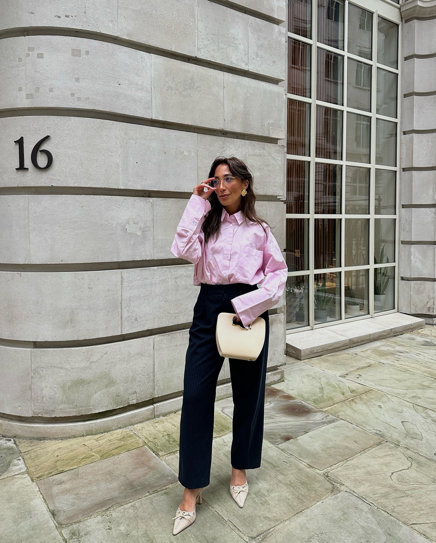 Influencer wears corset detail heels