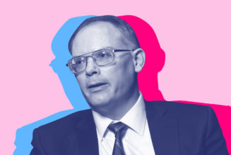 Tim Sweeney is mocking Apple for letting Fortnite fakes into the App Store