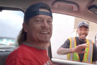 Wes Scantlin previews new Puddle of Mudd album for Jiffy Lube employee