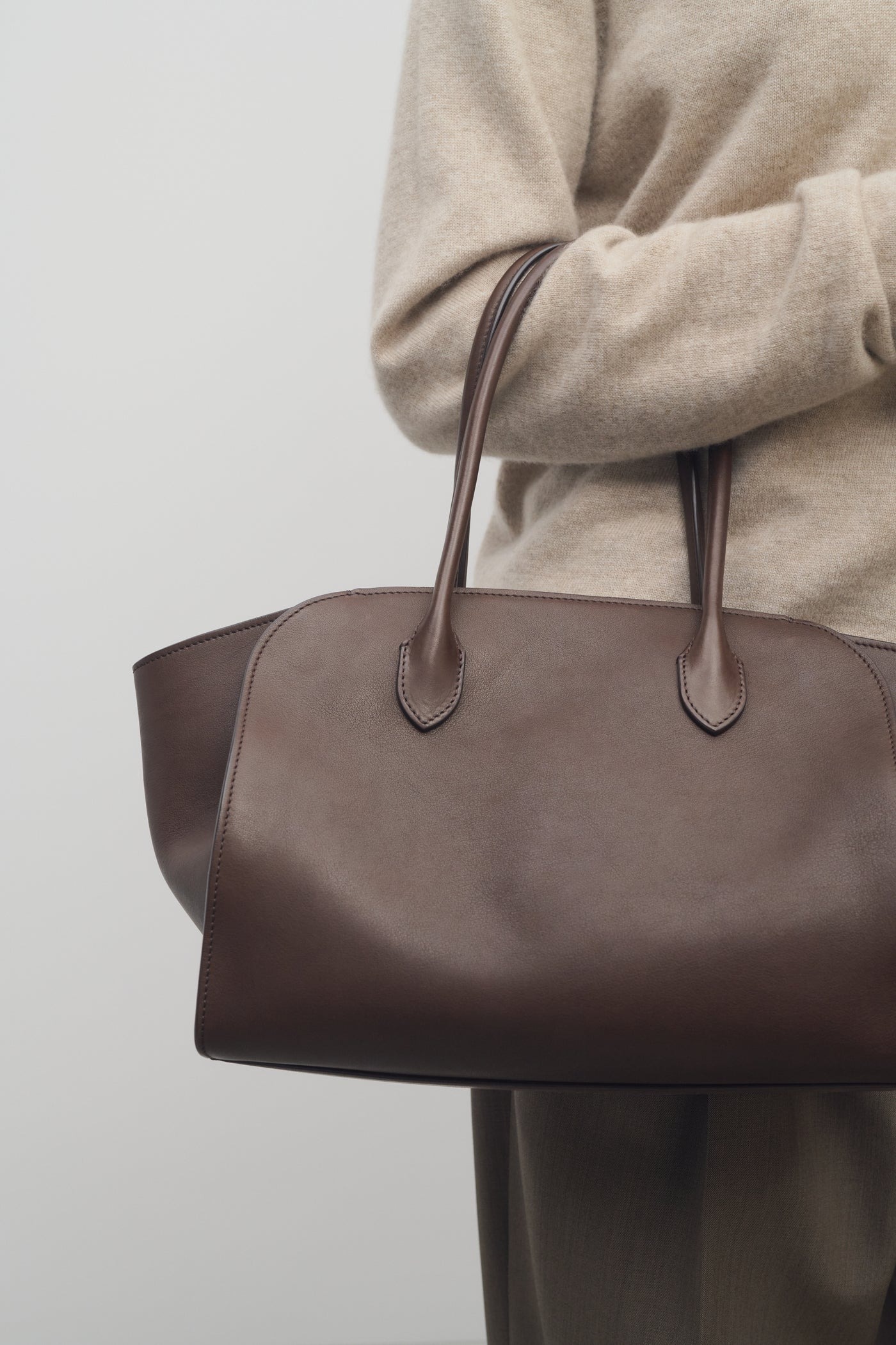 Marlo 12 Bag in Leather