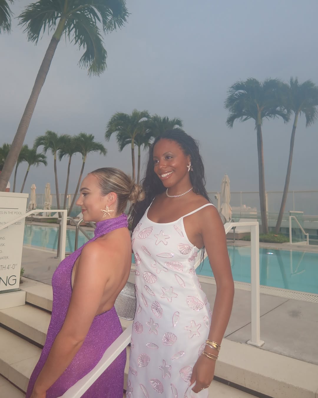 Women with Palm Beach style.