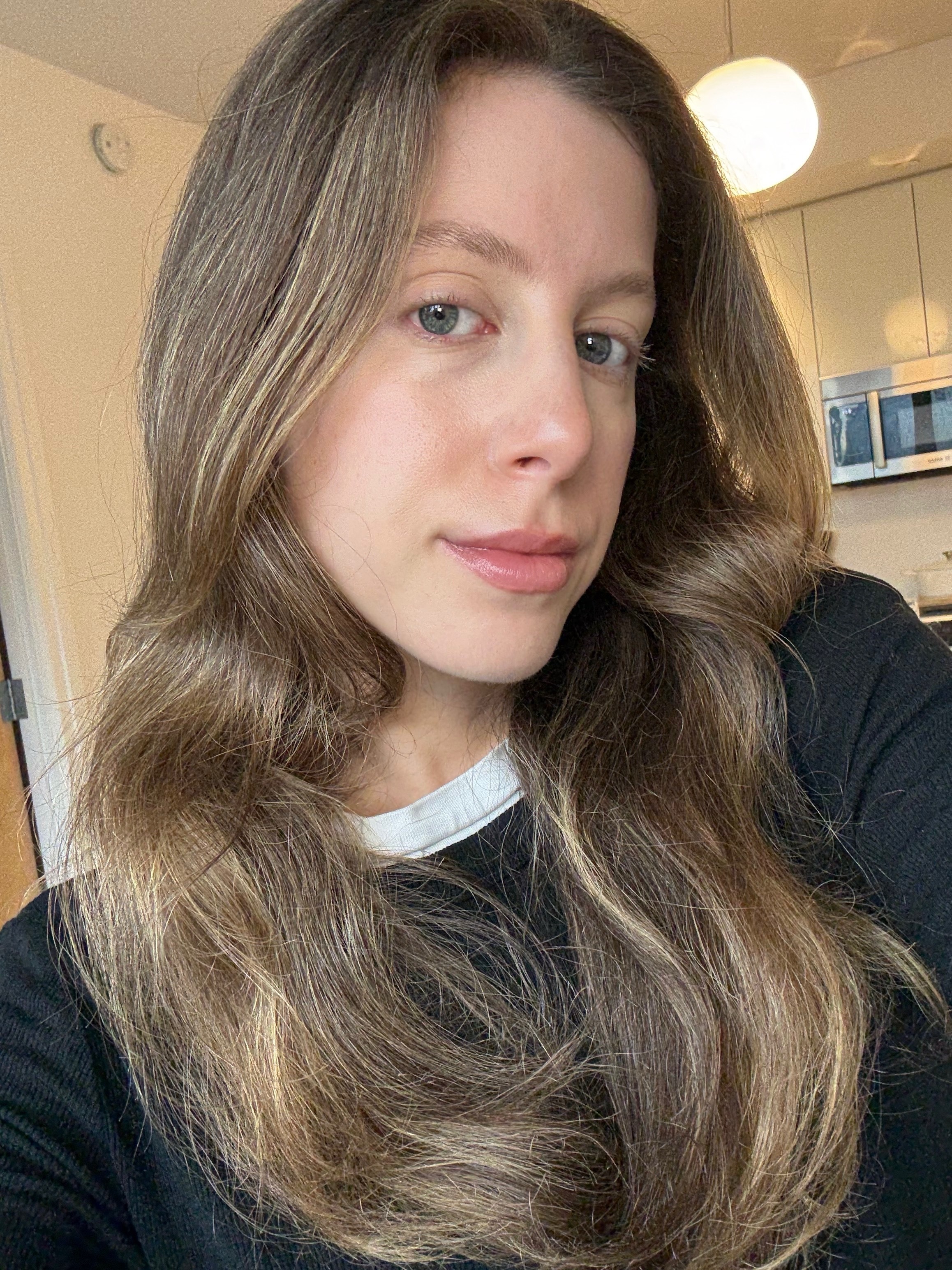 Jamie Schneider testing Dae Sunsetter Hairspray