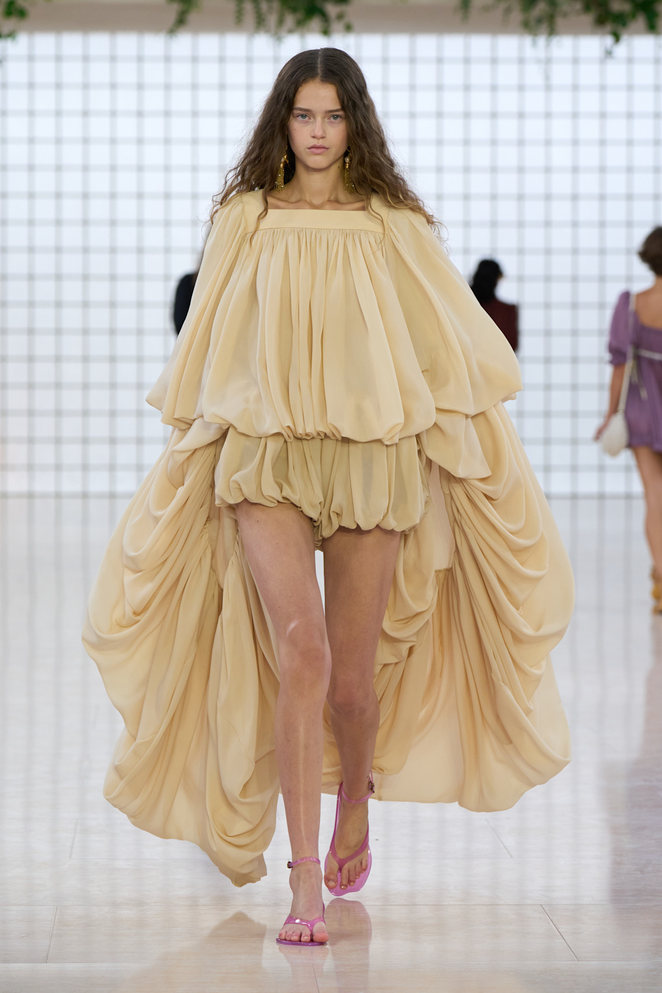 Model on the Chloe spring/summer 2025 runway.