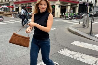 Hold the Sneakers—This Is the Elegant Shoe Parisians Are Wearing With the Jeans of Summer