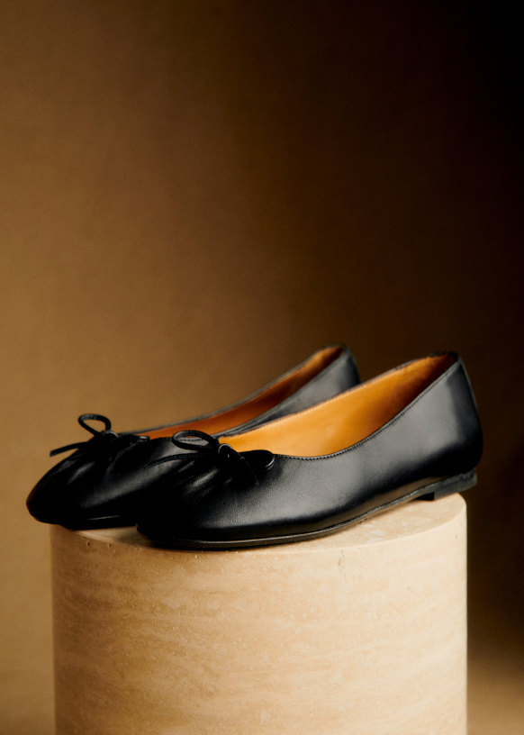 Agathe Low Ballerinas - Smooth Black - Smooth Ovine Leather - Sézane