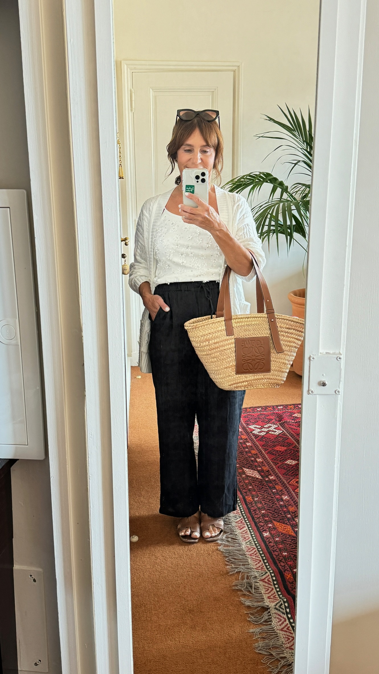 A Nordstrom buyer wearing loose linen pants.