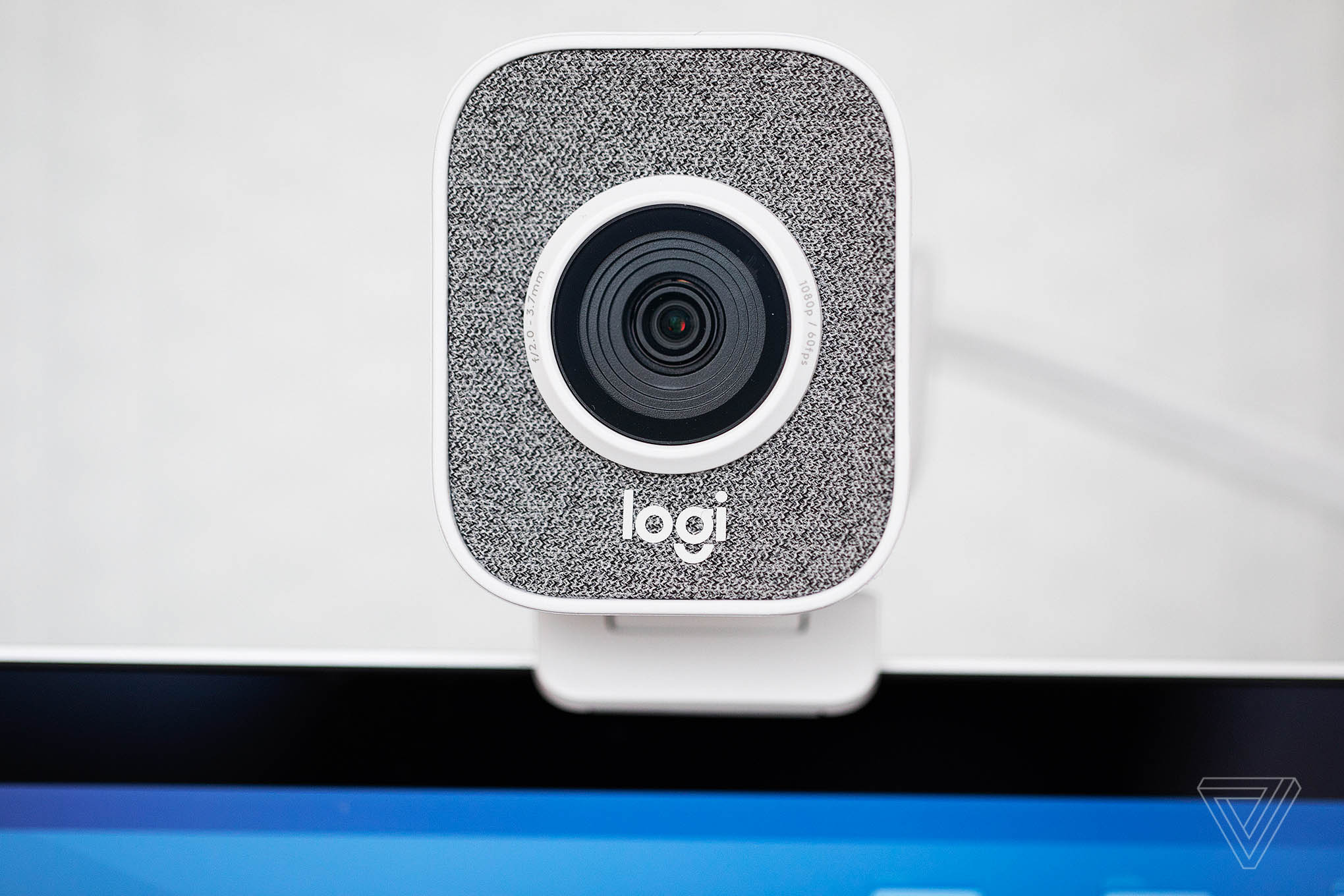Logitech StreamCam mounted in vertical orientation on a monitor.