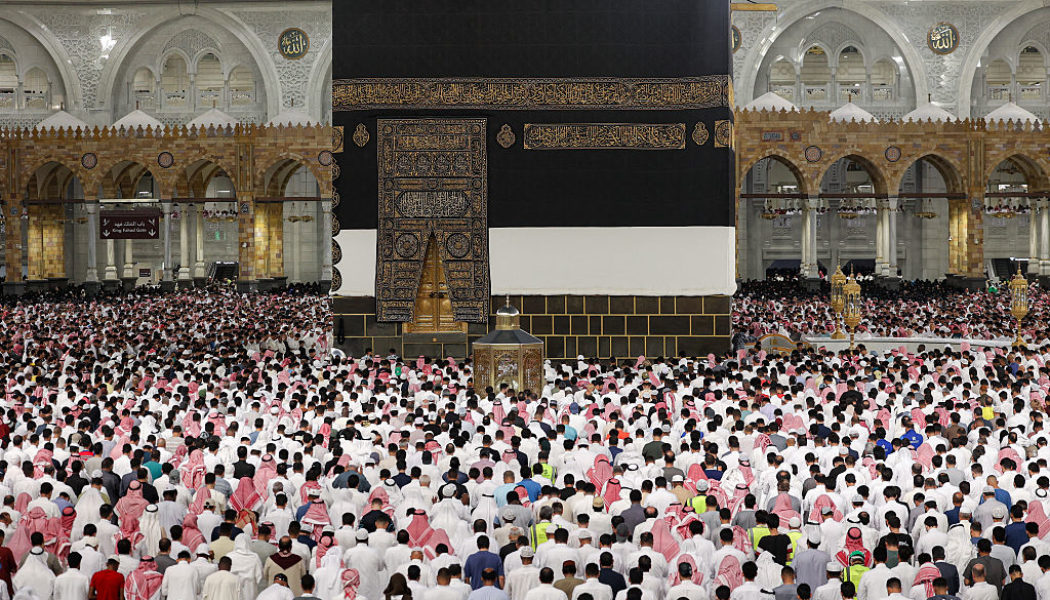 Over 250,000 People Blocked from Mecca For Hajj Without Permits