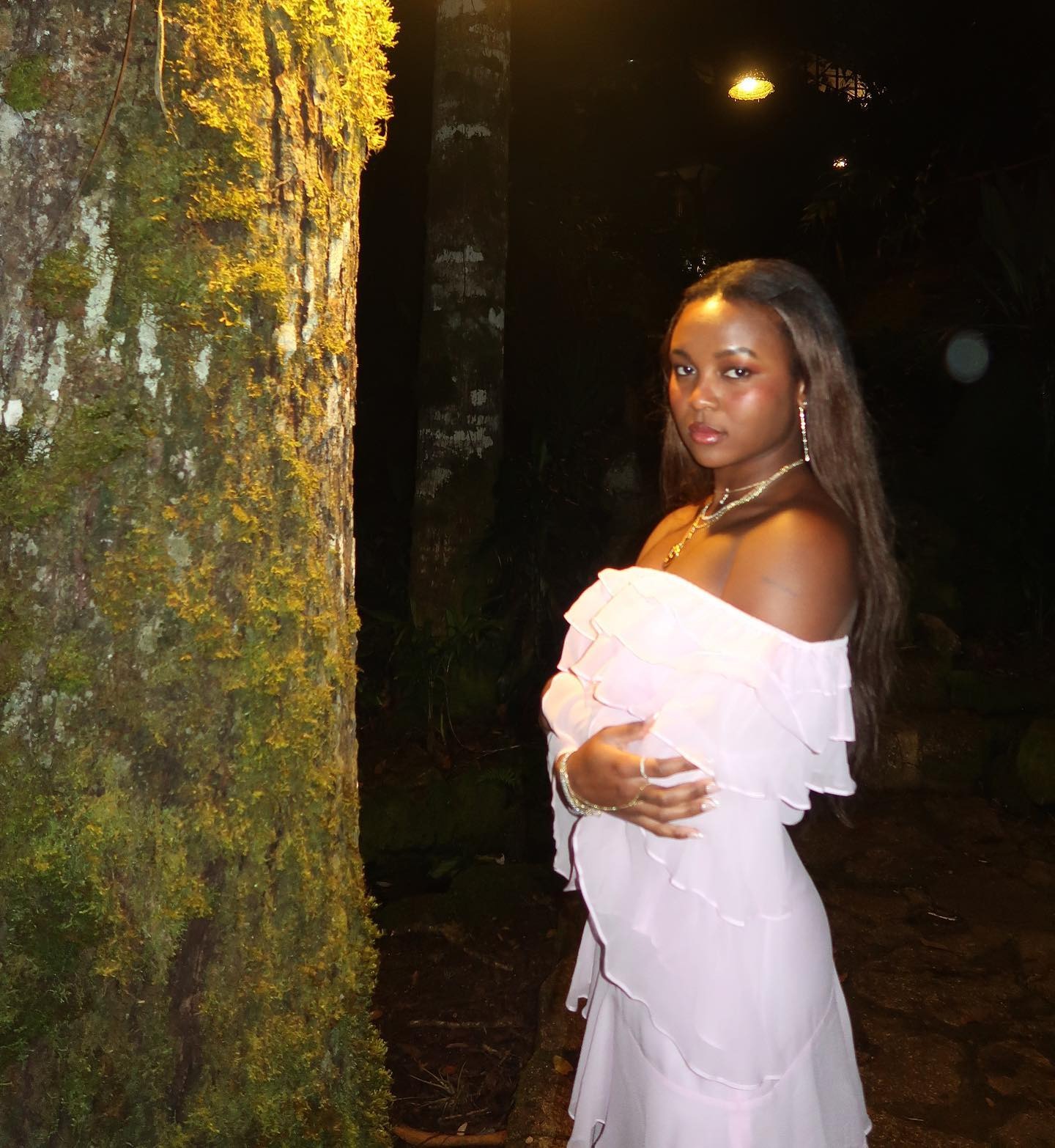 Creator @devapollon wearing toasty makeup