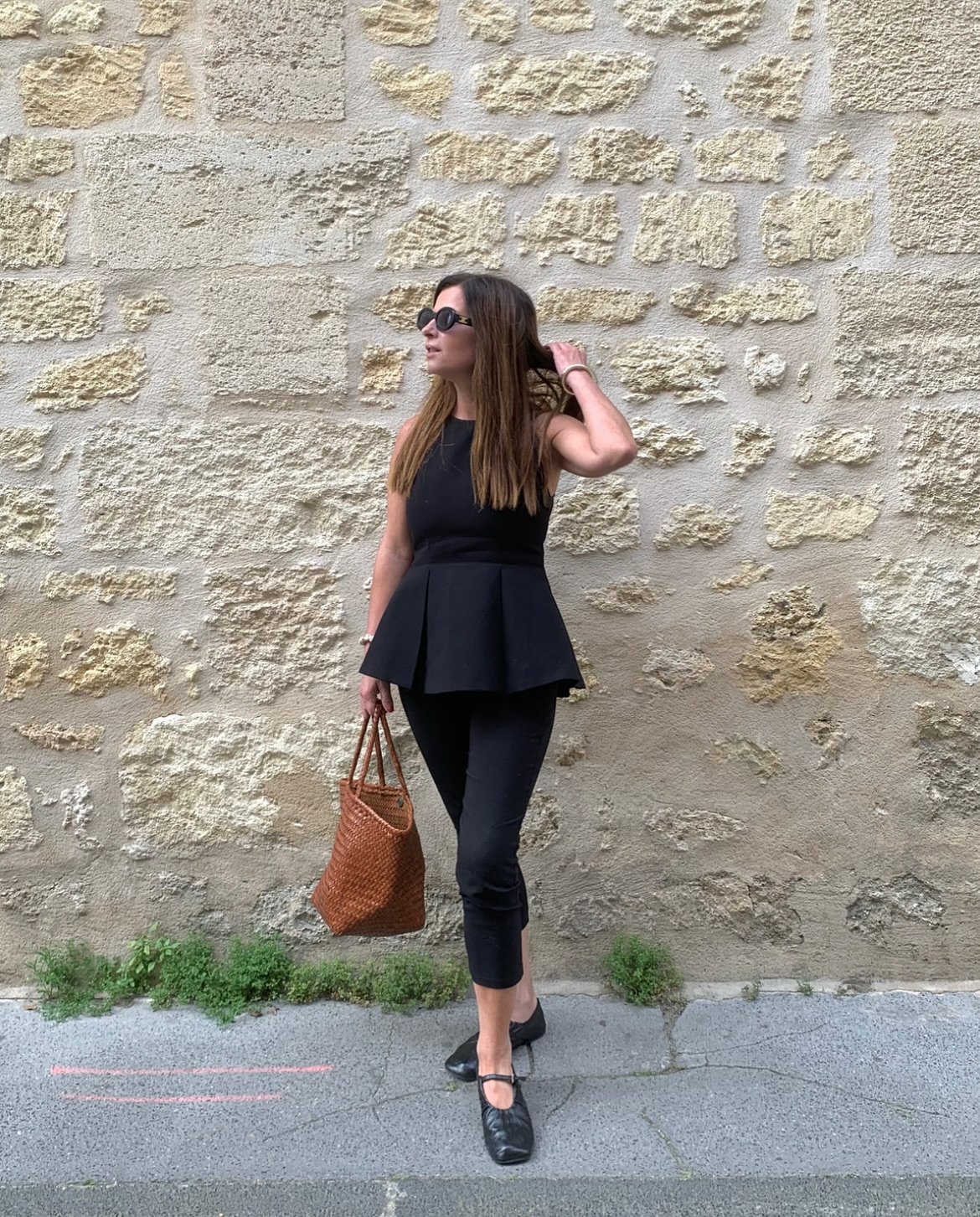 French summer 2025 fashion trends: @mcristinastyling wears capris