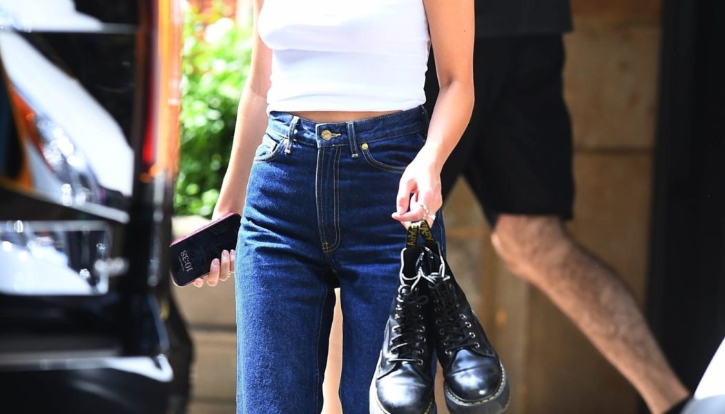 Suddenly, People Are Wearing This Trainer Colour to Make Jeans and Leggings Way Trendier