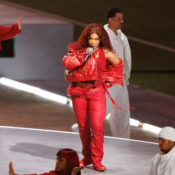 SZA Walks Out Of Fan Meet-And-Greet After Being Hit By Thrown Object