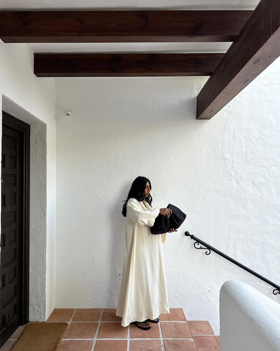 Caftan trend on fashion influencer Monikh Dale.