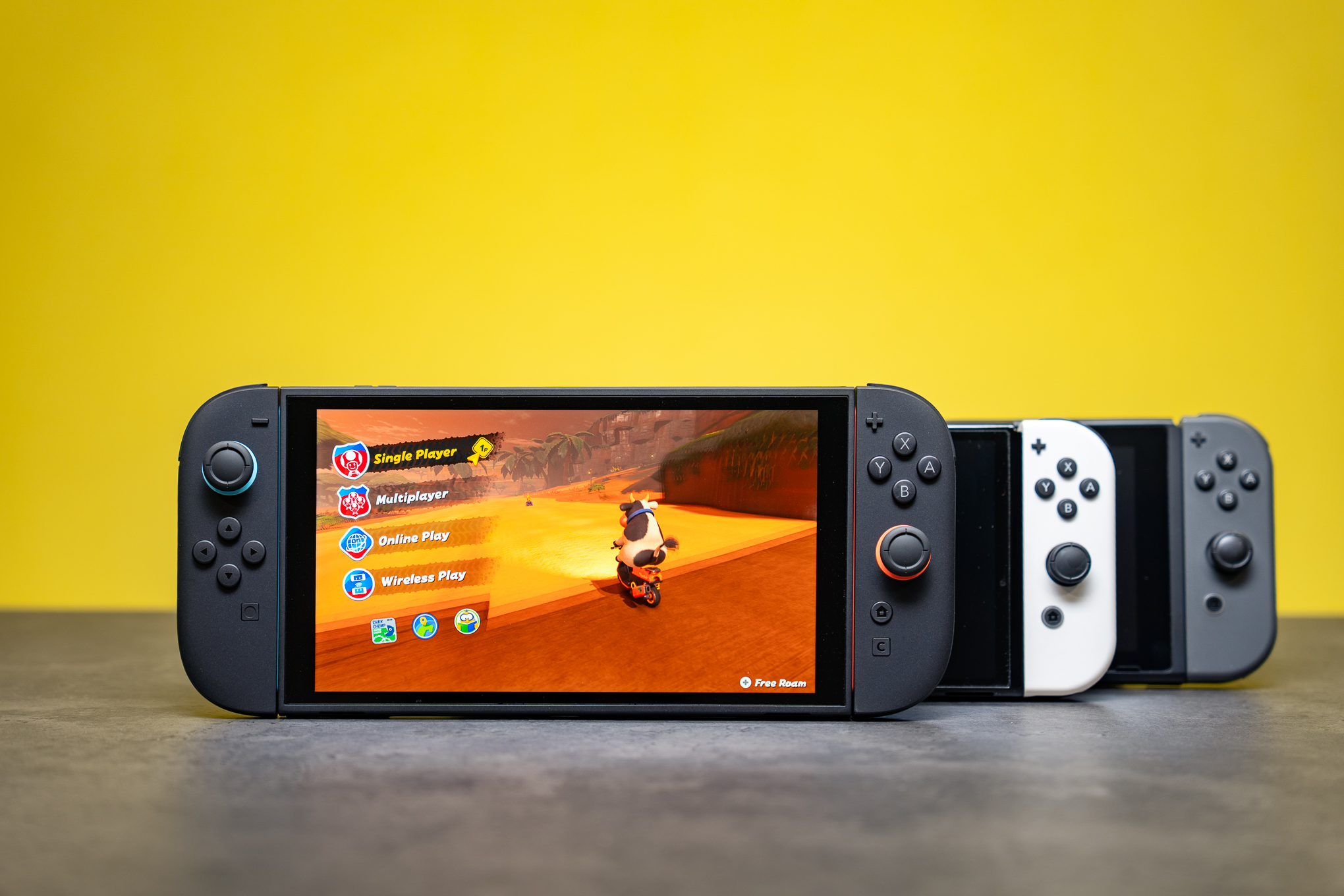 257796_Nintendo_Switch_2_size_comparison_ADiBenedetto_0043