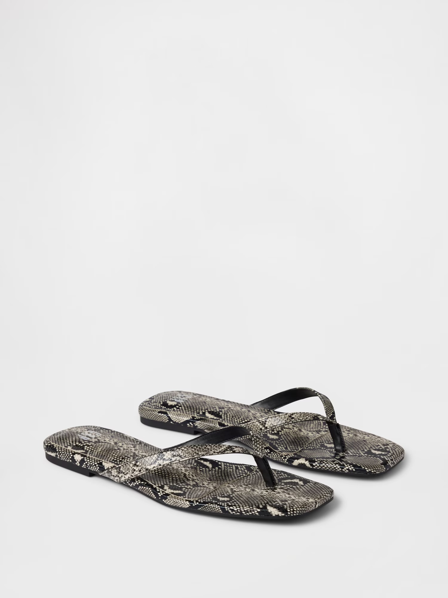Gap, Vegan Leather Flip Flop Sandals