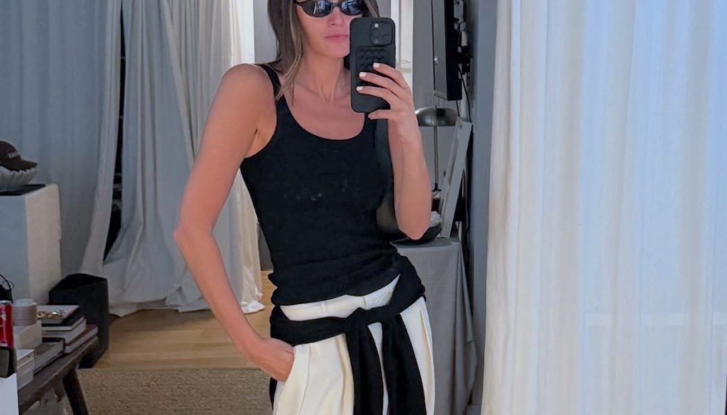 Aritzia Is a Fashion-Person Paradise—These 25 Standouts Are Now On Major Sale