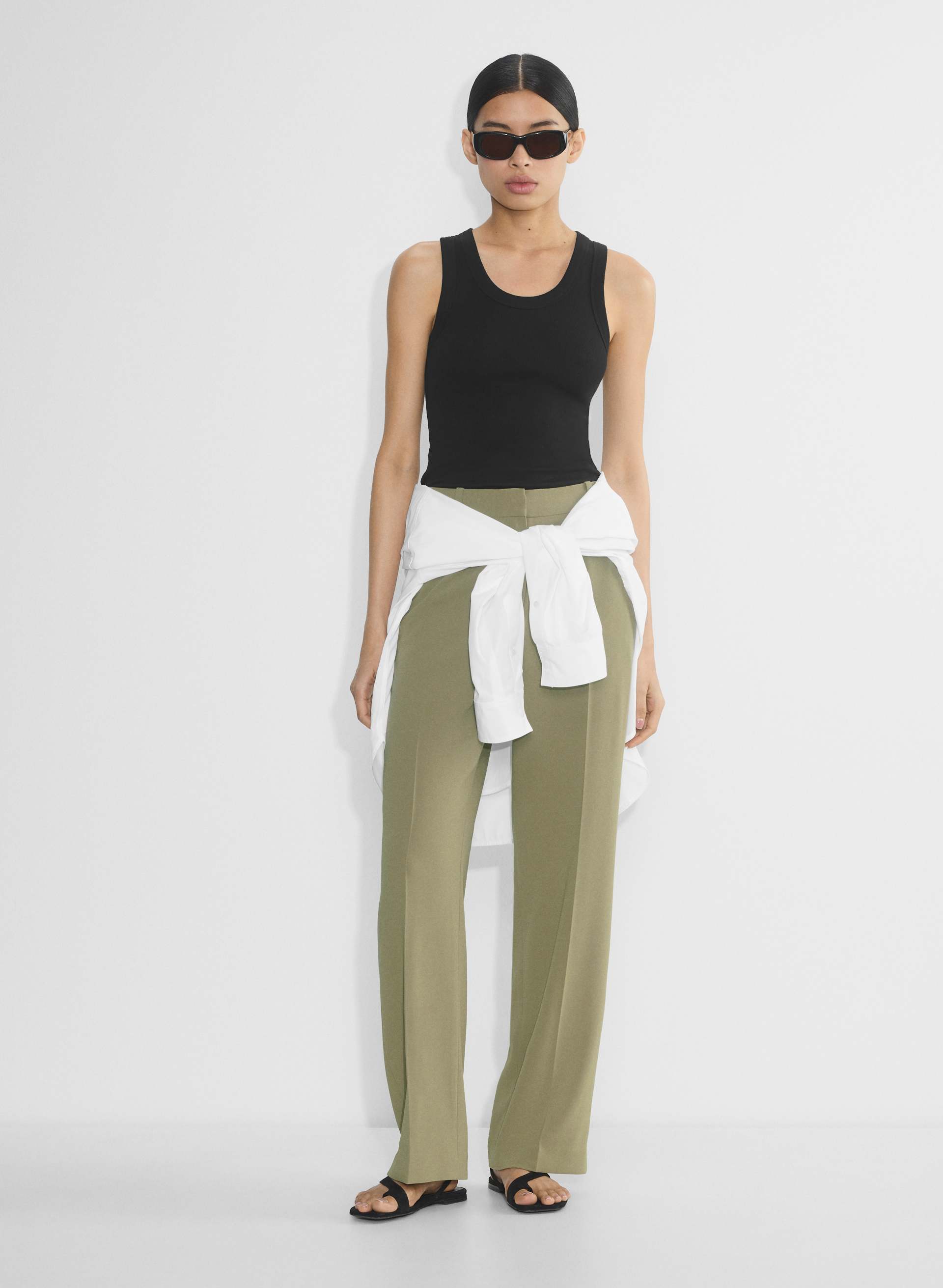 Babaton, Agency Pant