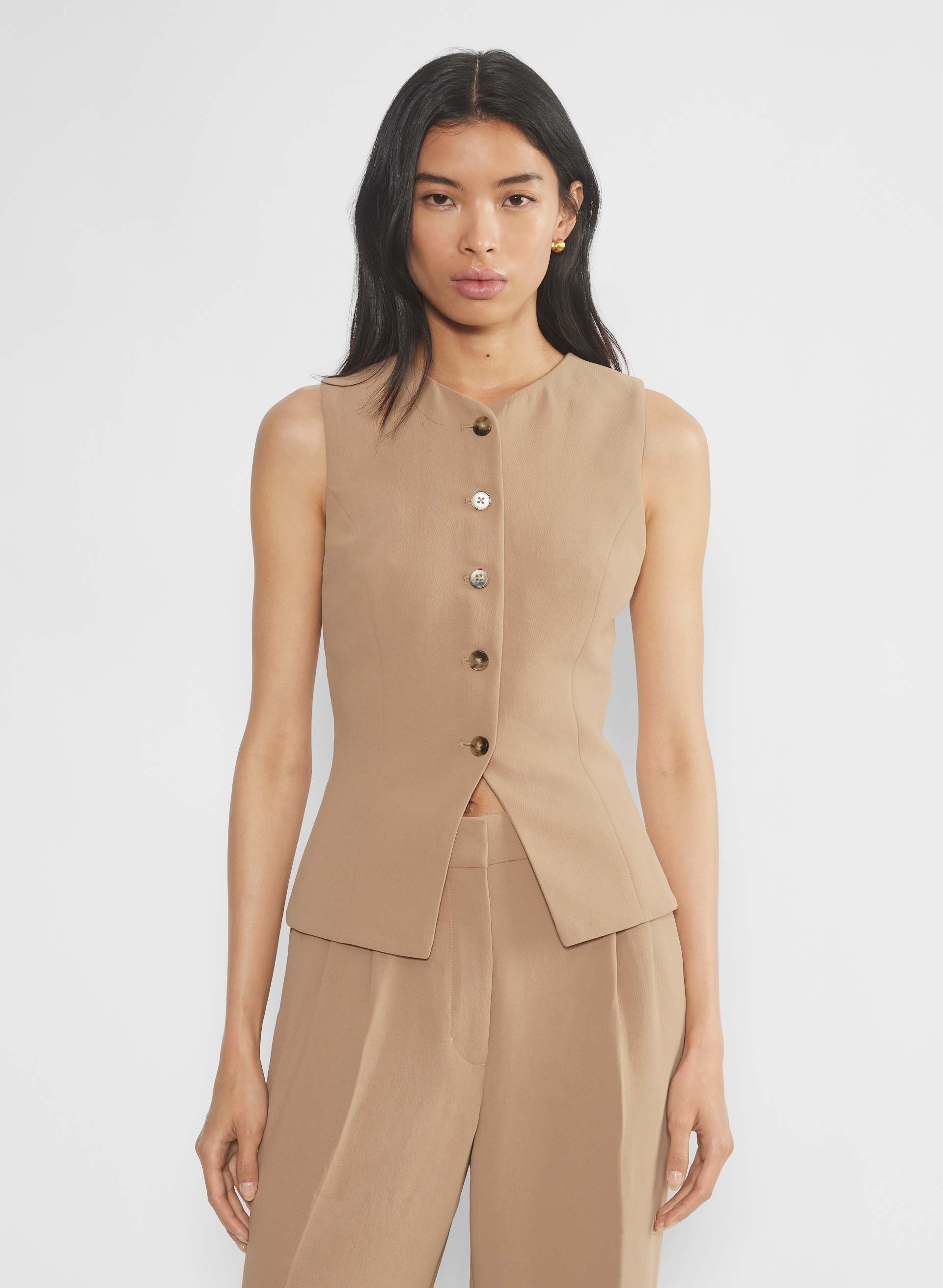 Wilfred, Regal Vest in Crepette