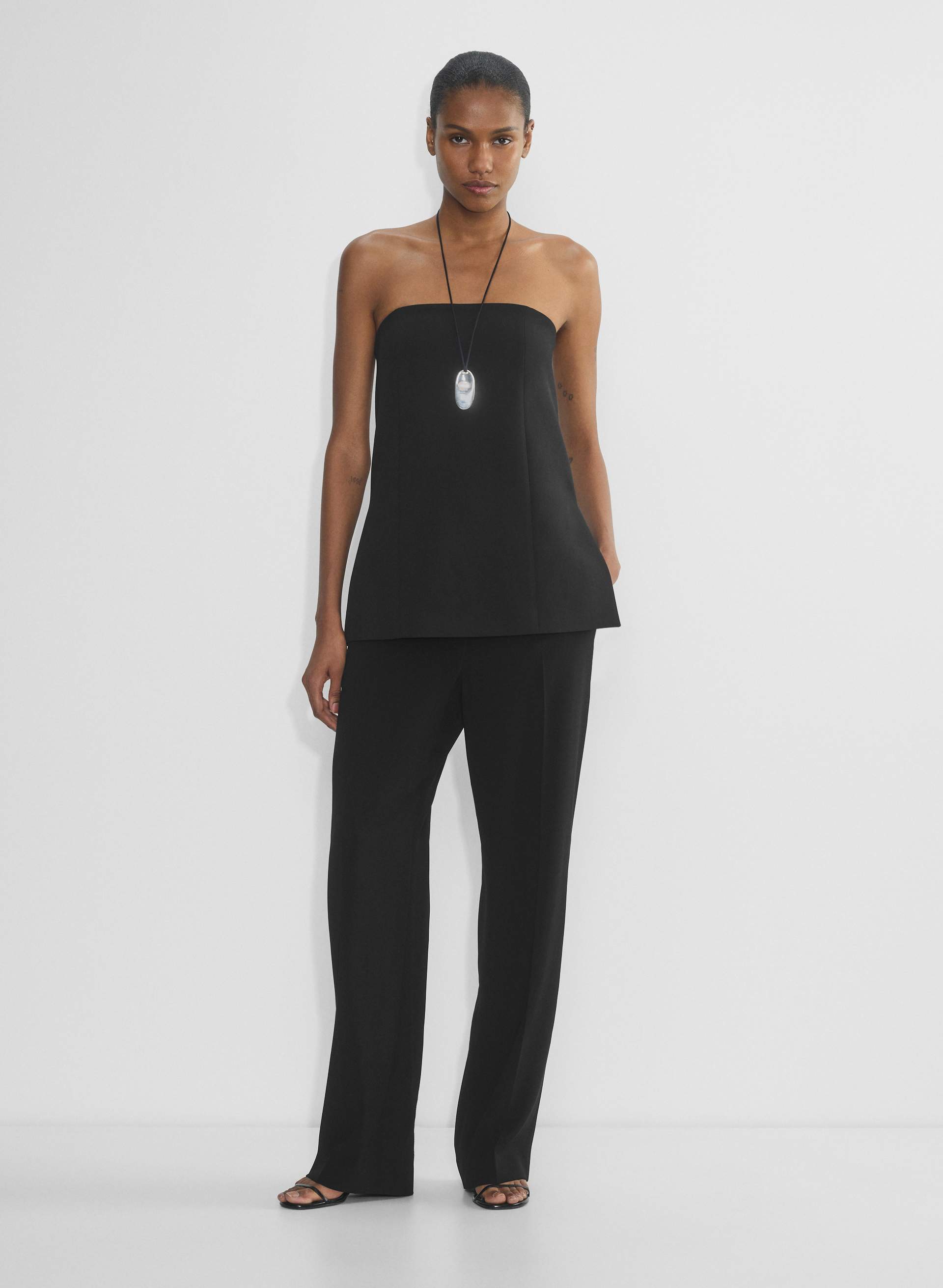 Babaton, Dateline Tube Top