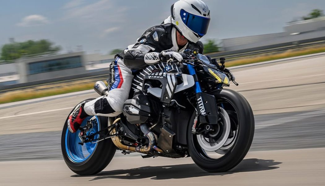BMW Unveils One-Off R 1300 R “TITAN” Motorcycle