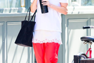 Calling It: Within a Month, Everyone Will Be Wearing This Cropped-Pants-and-T-Shirt Outfit