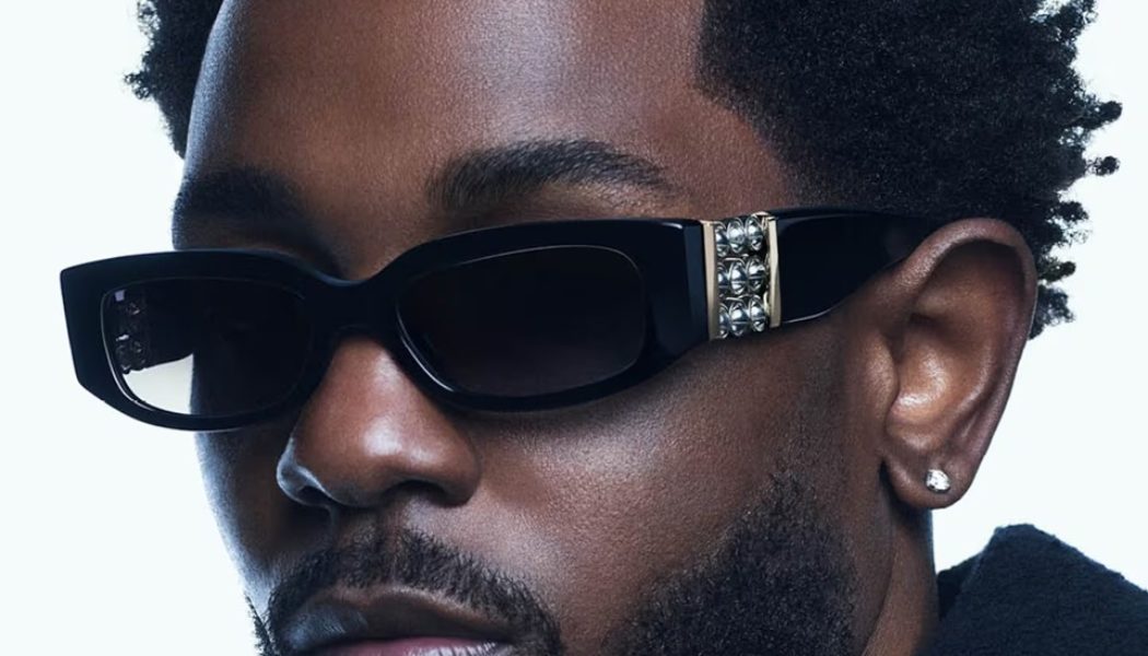 Certified Diamond Boy: Kendrick Lamar Turns A Diss Into A Plaque