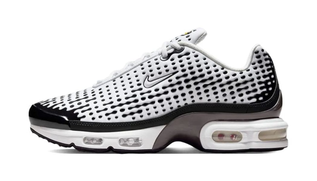 Drake Dethrones Kendrick Lamar as Rapper With Most Monthly Spotify Listeners