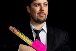 GPD’s monster Strix Halo handheld requires a battery ‘backpack’ or a 180W charger