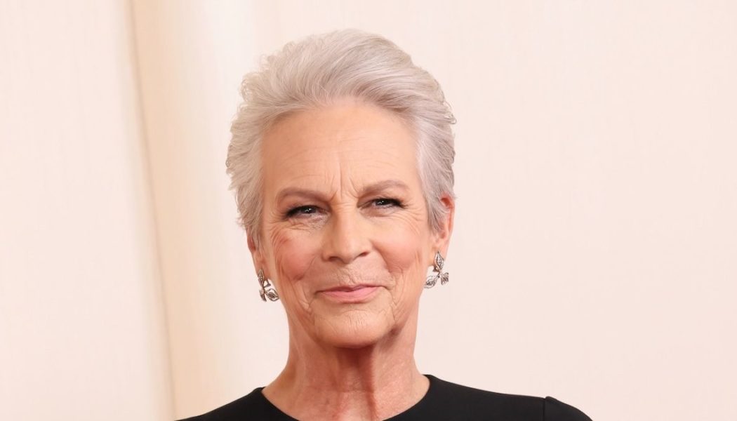 Jamie Lee Curtis Believes Plastic Surgery Caused a "Genocide of a Generation of Women"