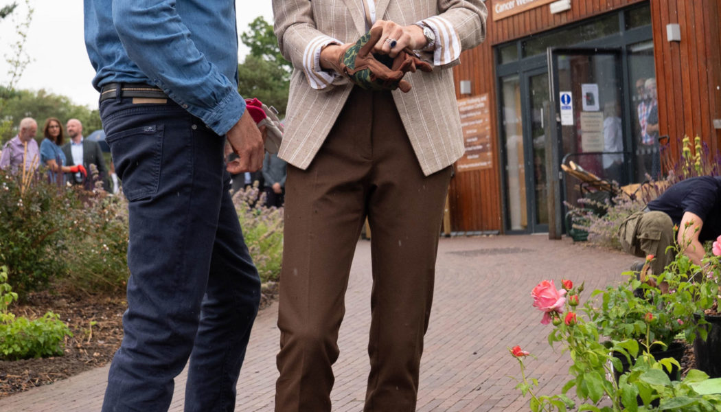 Kate Middleton Just Abandoned Her Signature Wide-Leg Trousers for These Anti-Trend Pants