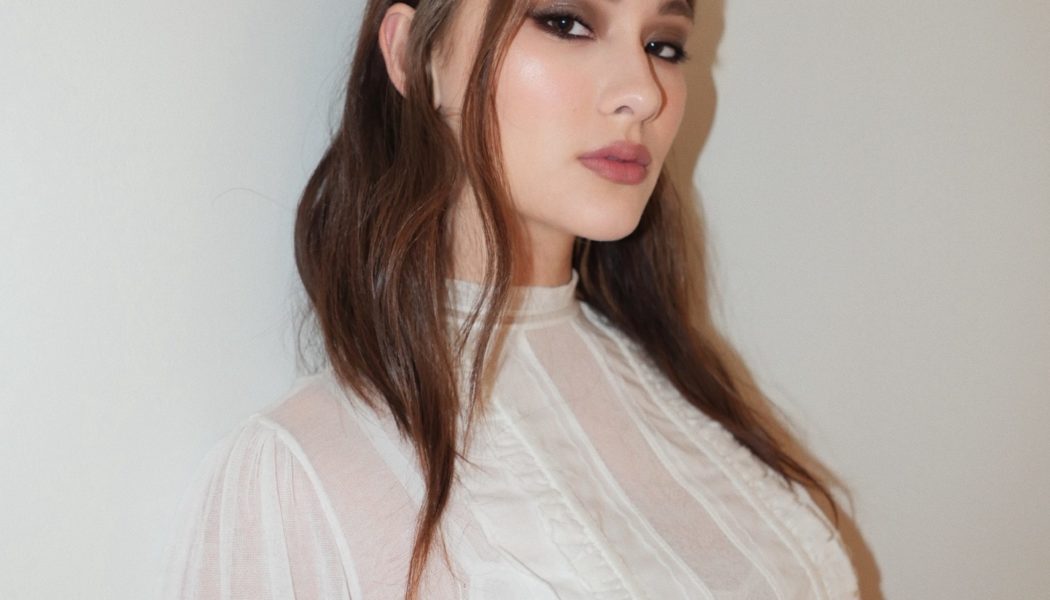 Lola Tung's TSITP Premiere Look was Smoky, Sultry Perfection—Every $15-and-Under Item She Wore