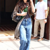 Low-Rise Jeans and Ballet Flats Look Dated Compared to This Trending Jeans-and-Sneaker Combo