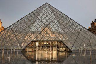 Overcrowded Louvre Launches €270 Million Design Competition