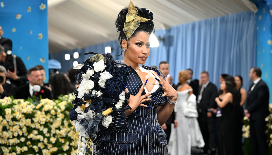 So Tweet It: Nicki Minaj Snaps On SZA, Social Media Debates Crash Out